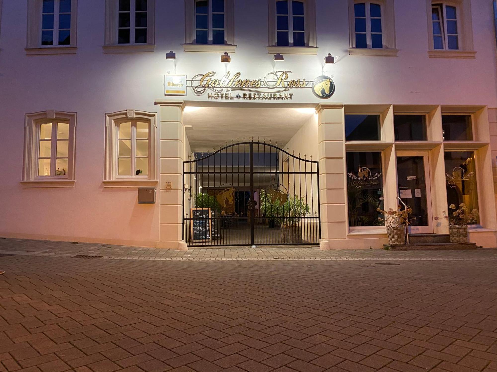 Hotel Restaurant Goldenes Ross Gollheim Kültér fotó