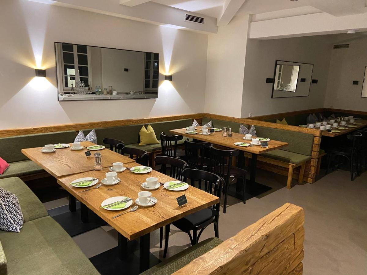 Hotel Restaurant Goldenes Ross Gollheim Kültér fotó