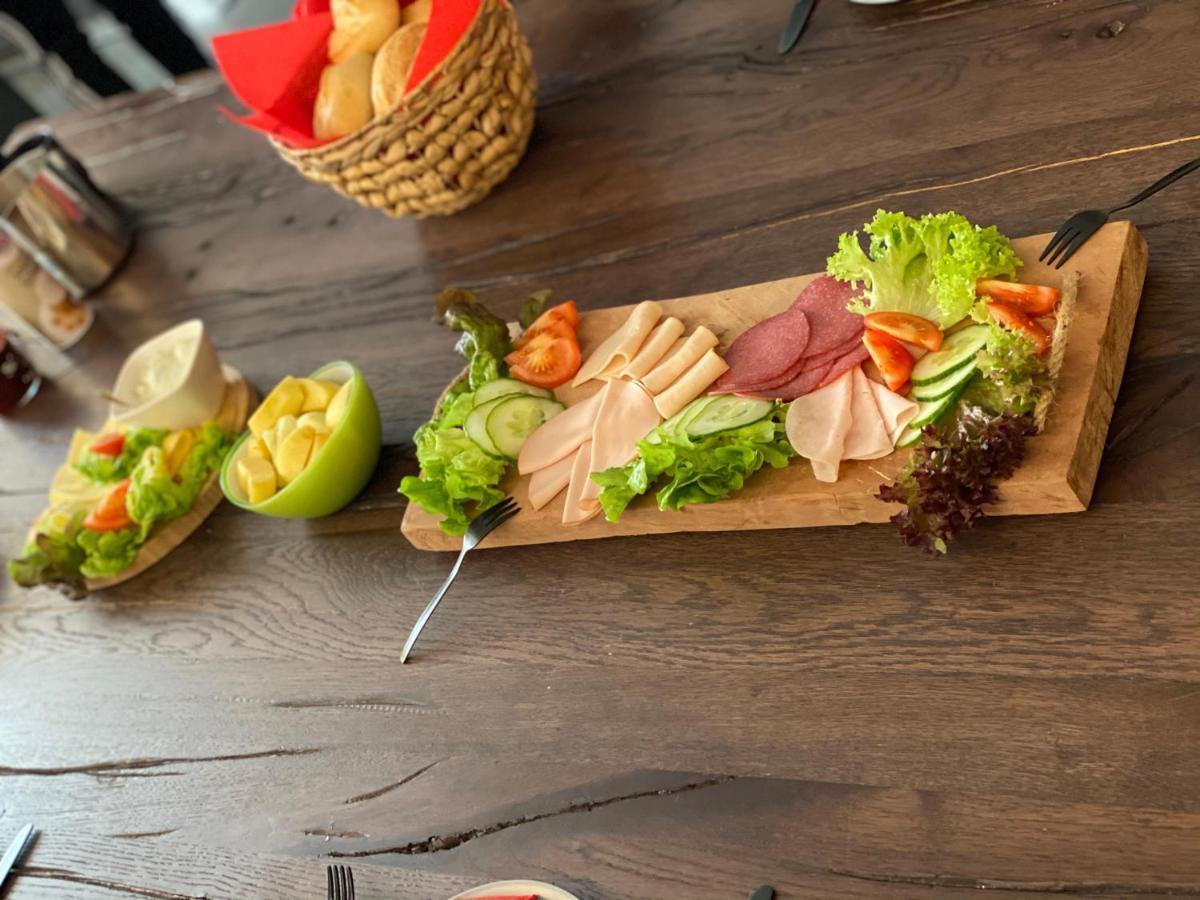 Hotel Restaurant Goldenes Ross Gollheim Kültér fotó