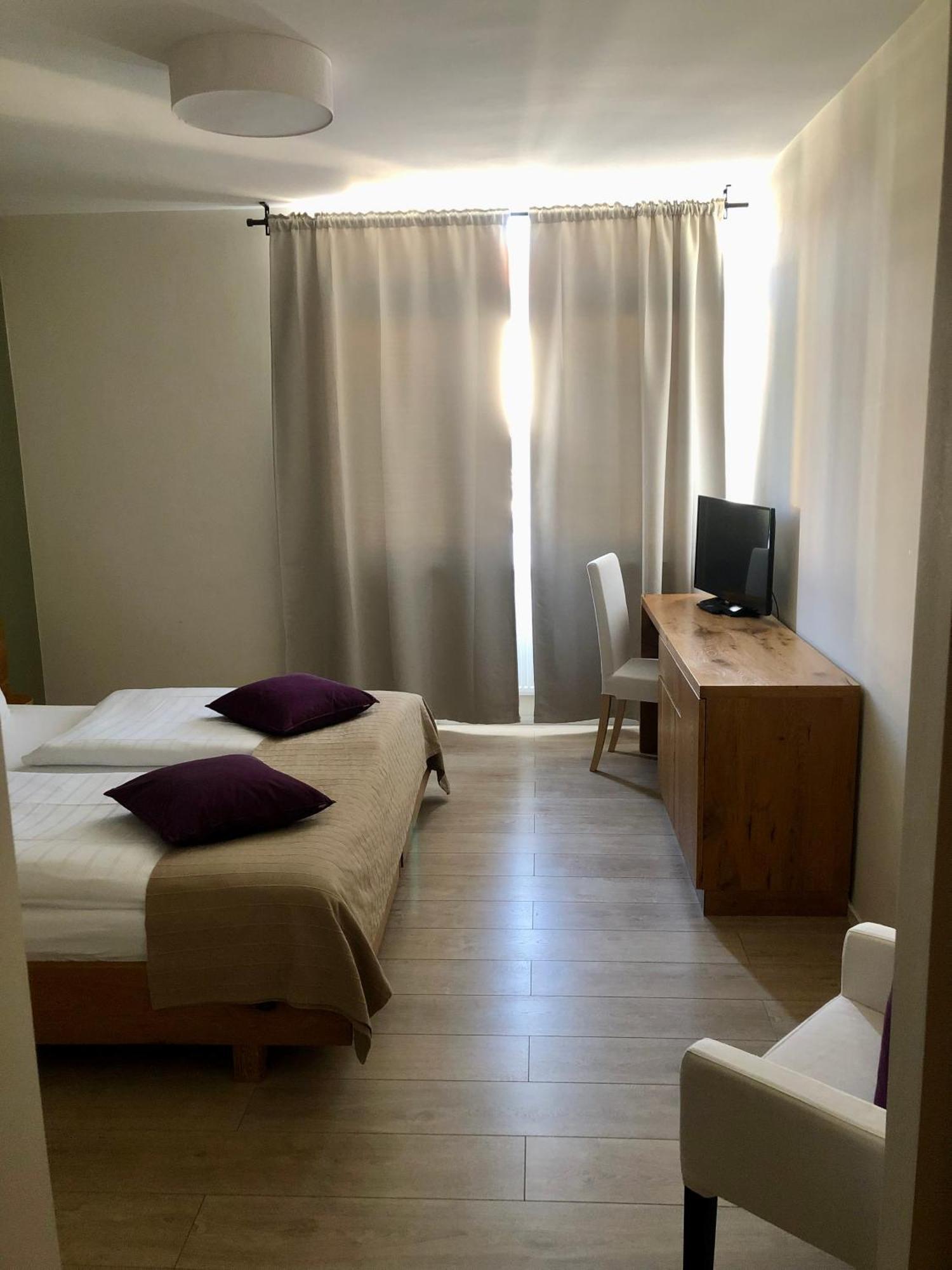 Hotel Restaurant Goldenes Ross Gollheim Szoba fotó
